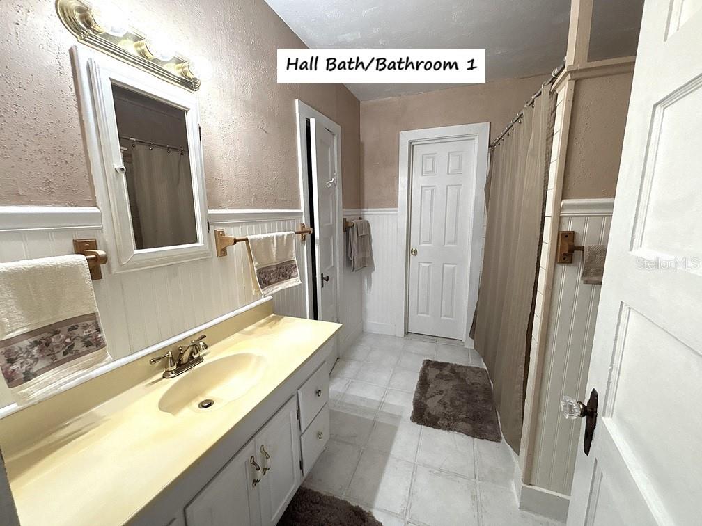 Image 16 of 40 For 579 Baya Drive