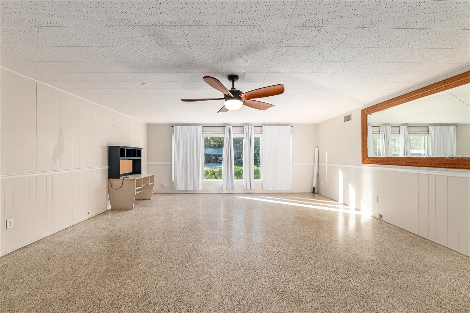 Image 21 of 75 For 123 1st Street