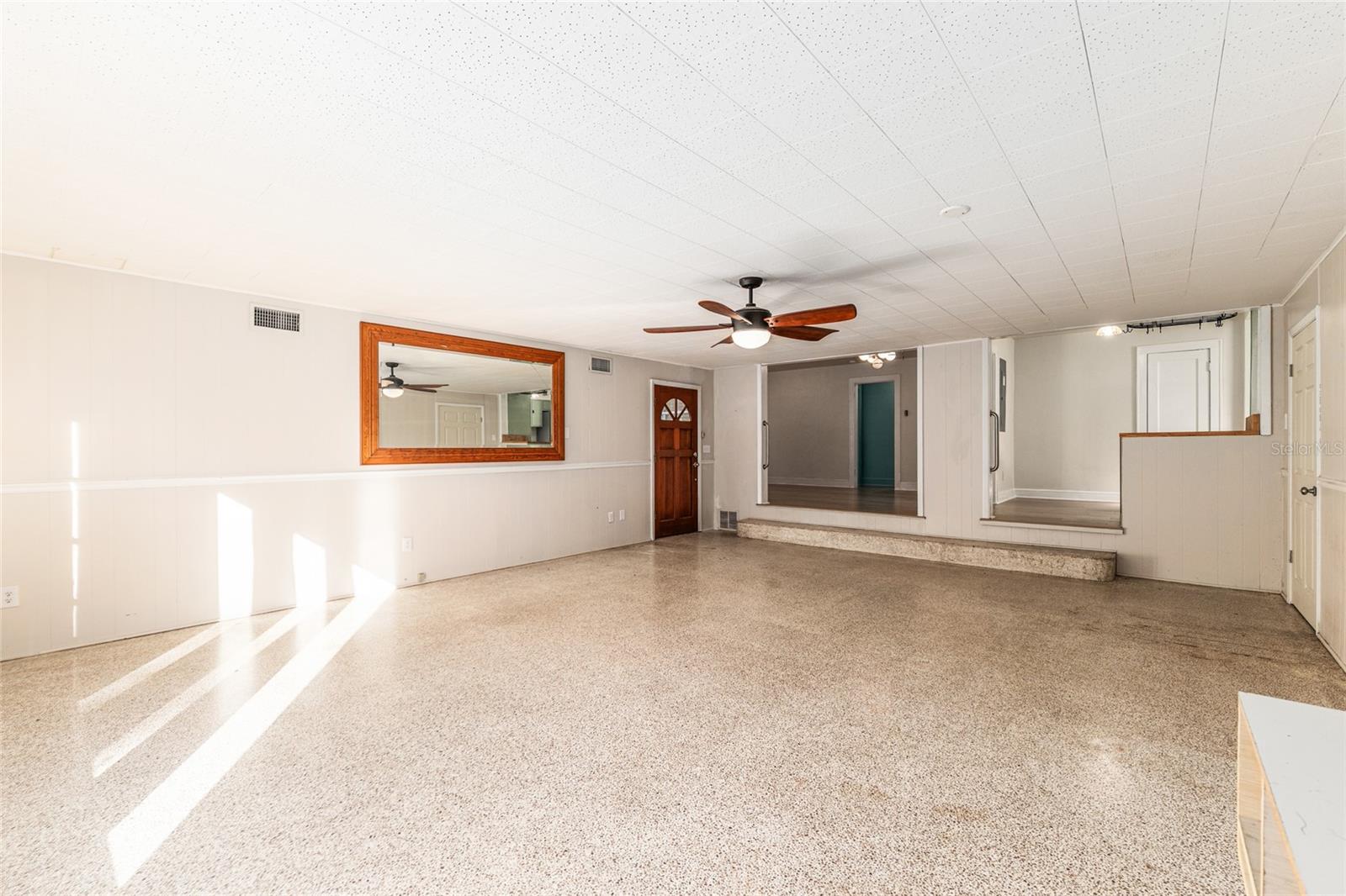 Image 23 of 75 For 123 1st Street