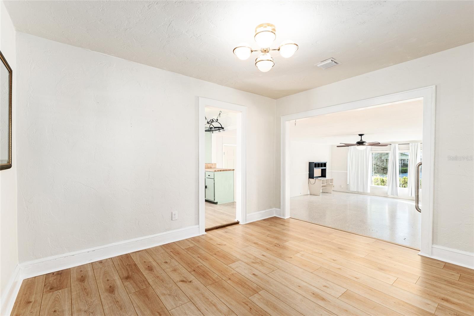 Image 29 of 75 For 123 1st Street