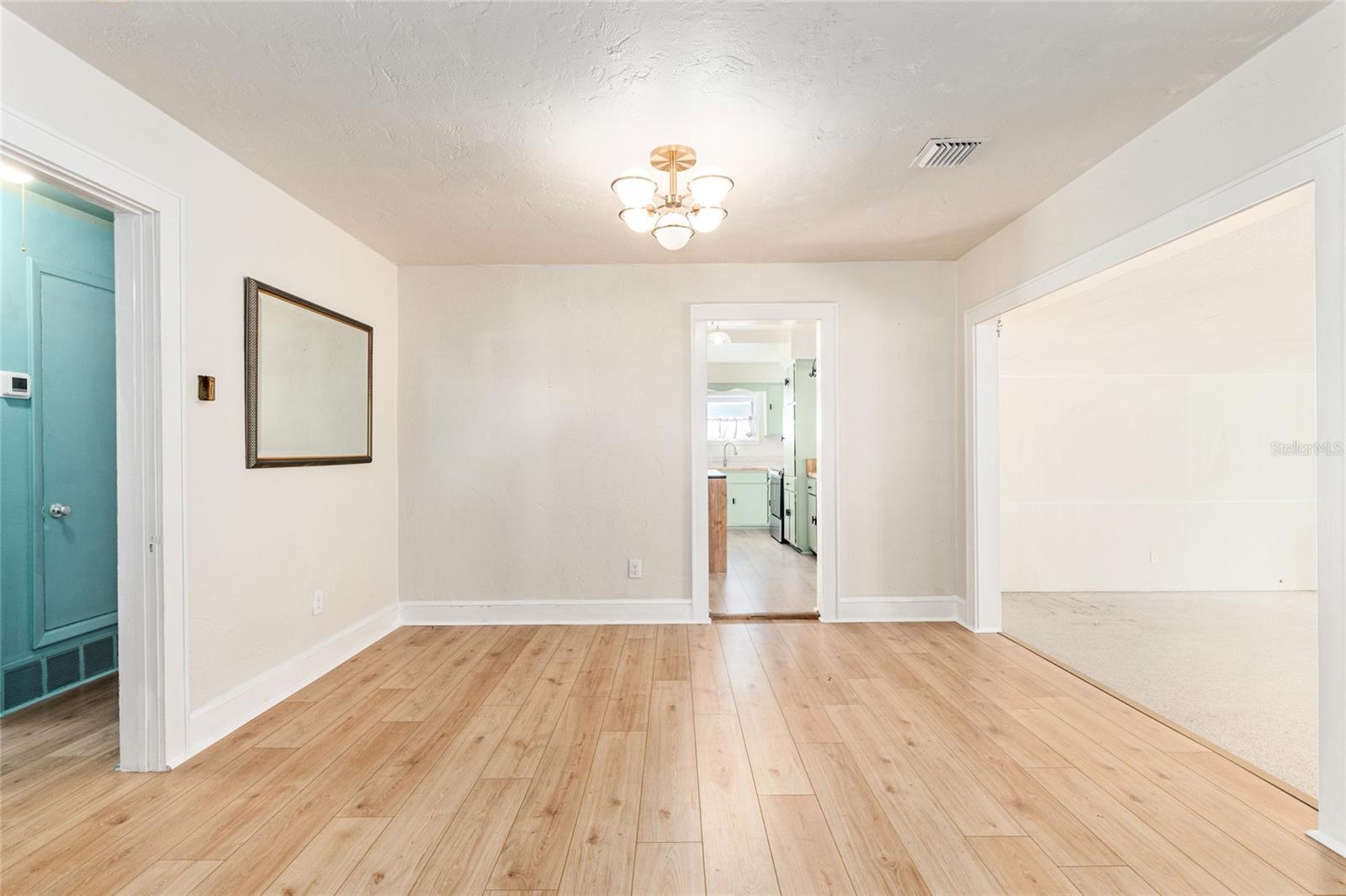 Image 30 of 75 For 123 1st Street