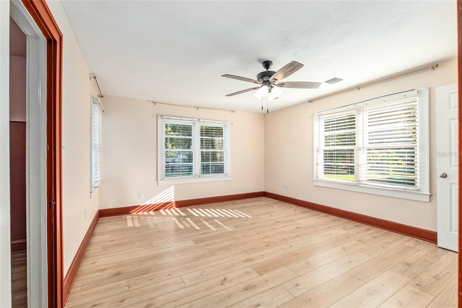 Image 36 of 75 For 123 1st Street