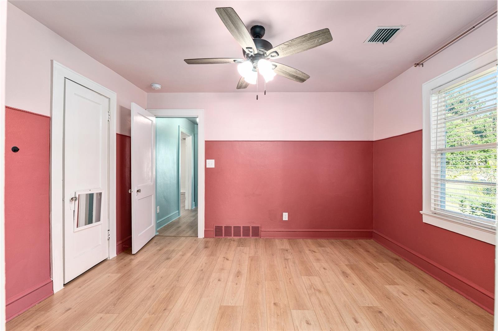 Image 43 of 75 For 123 1st Street