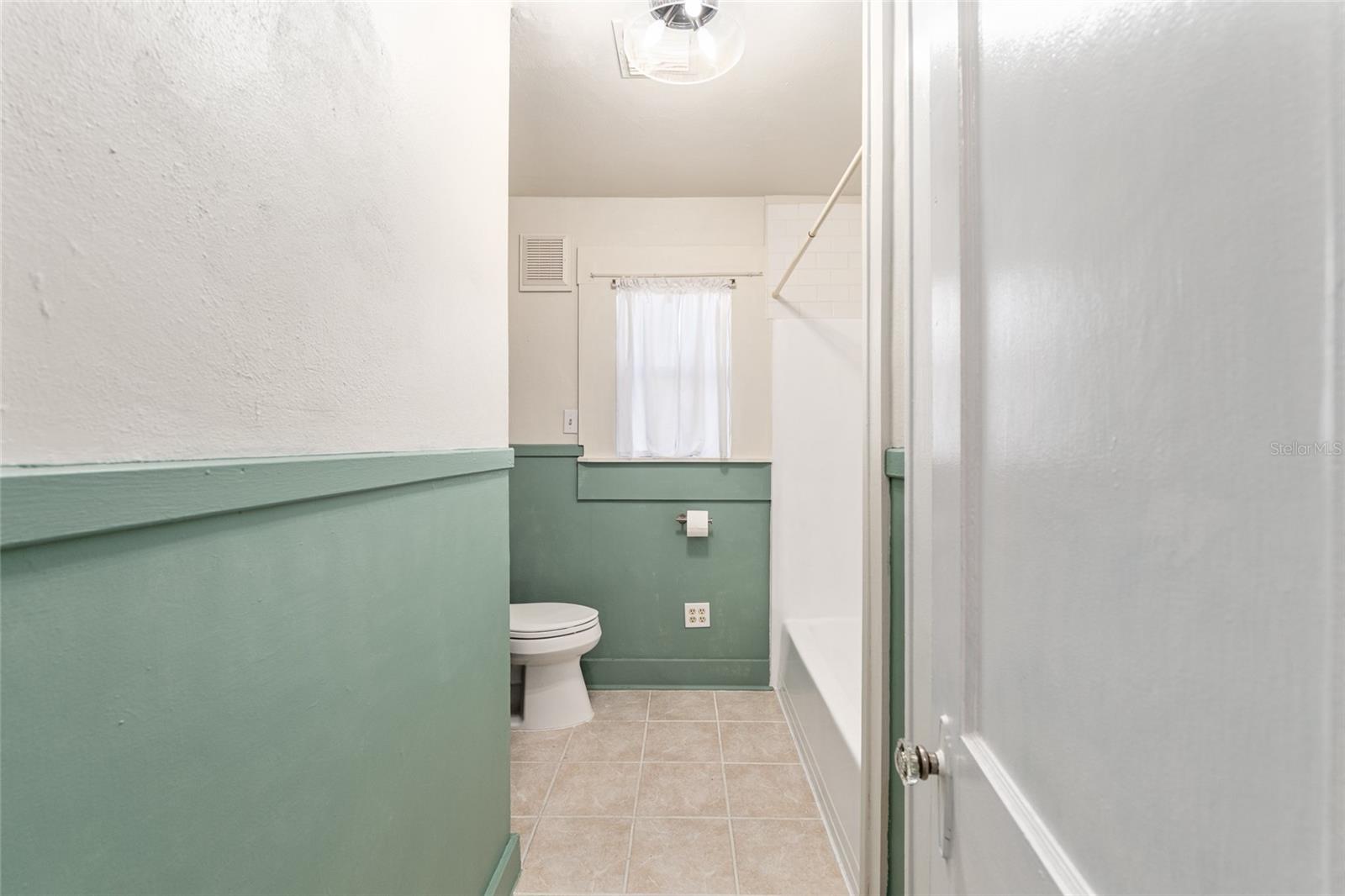 Image 46 of 75 For 123 1st Street