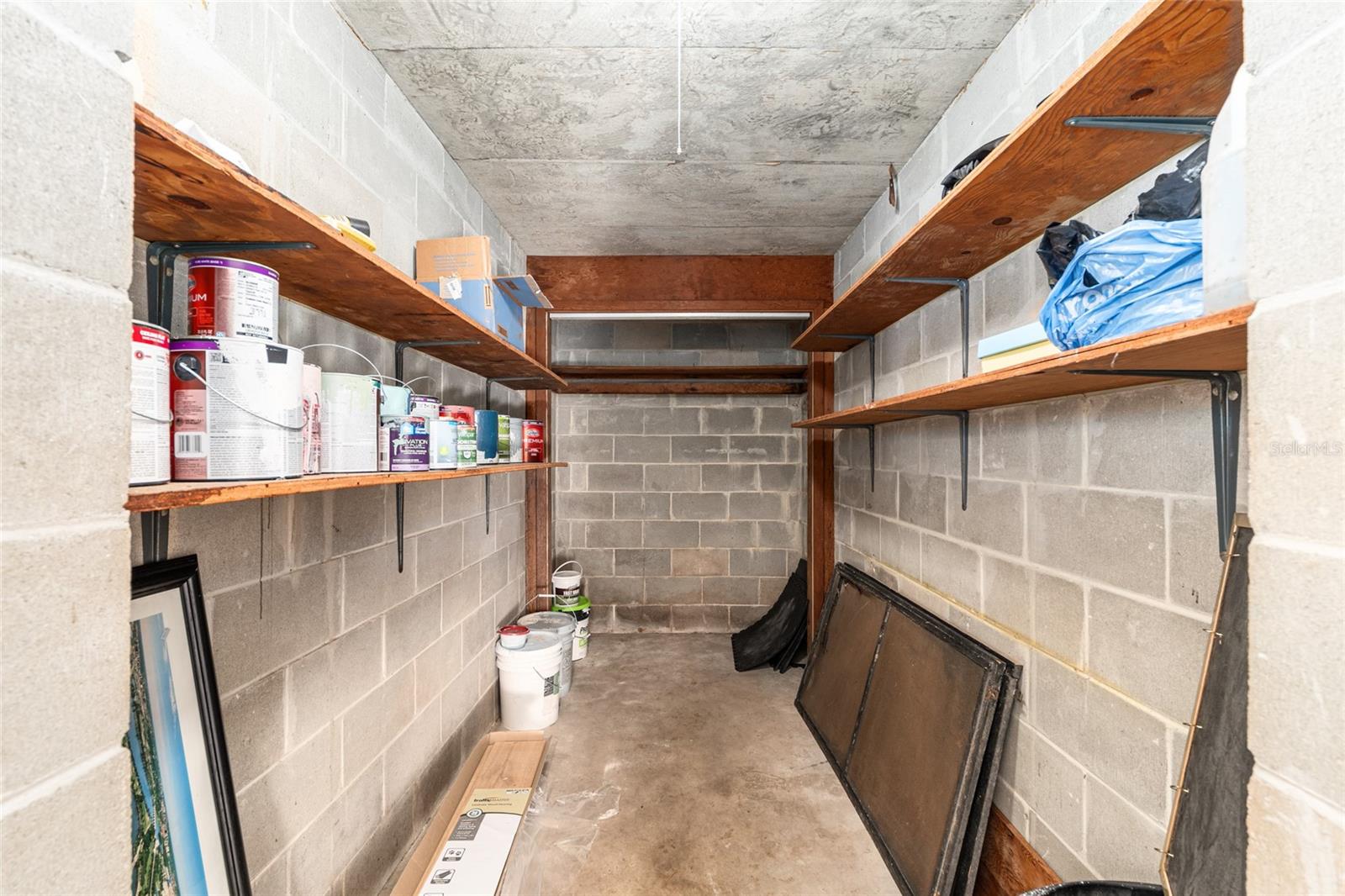 Image 52 of 75 For 123 1st Street