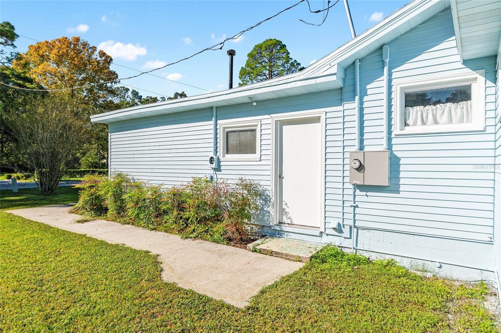 Image 56 of 75 For 123 1st Street