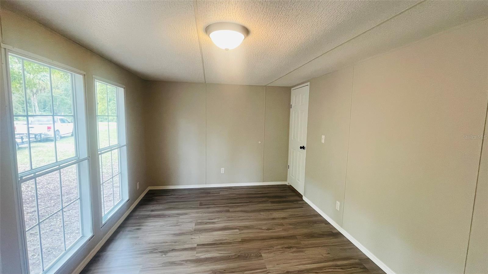 Image 16 of 21 For 9351 18th Terrace