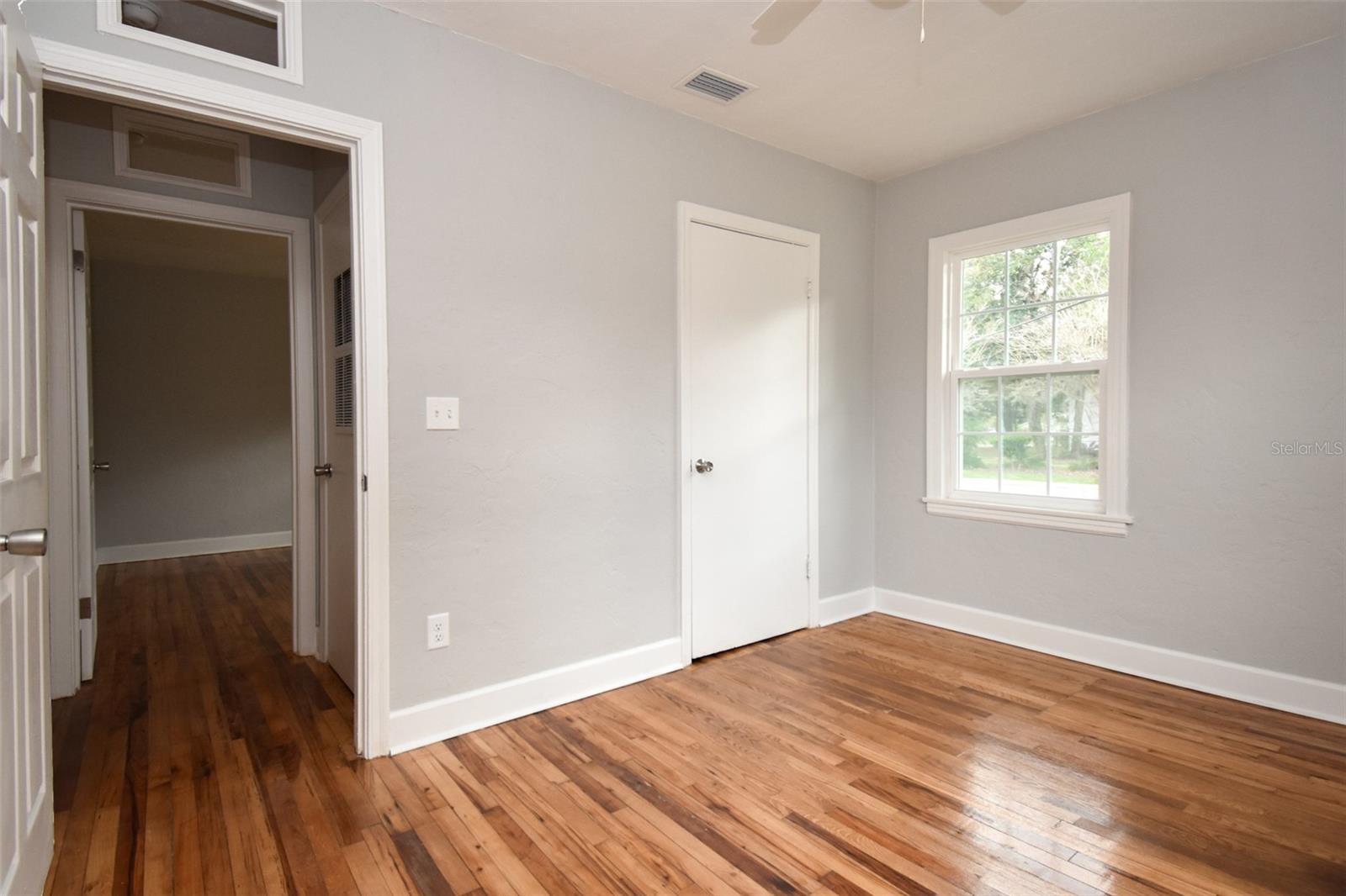 Image 10 of 13 For 1028 3rd Avenue