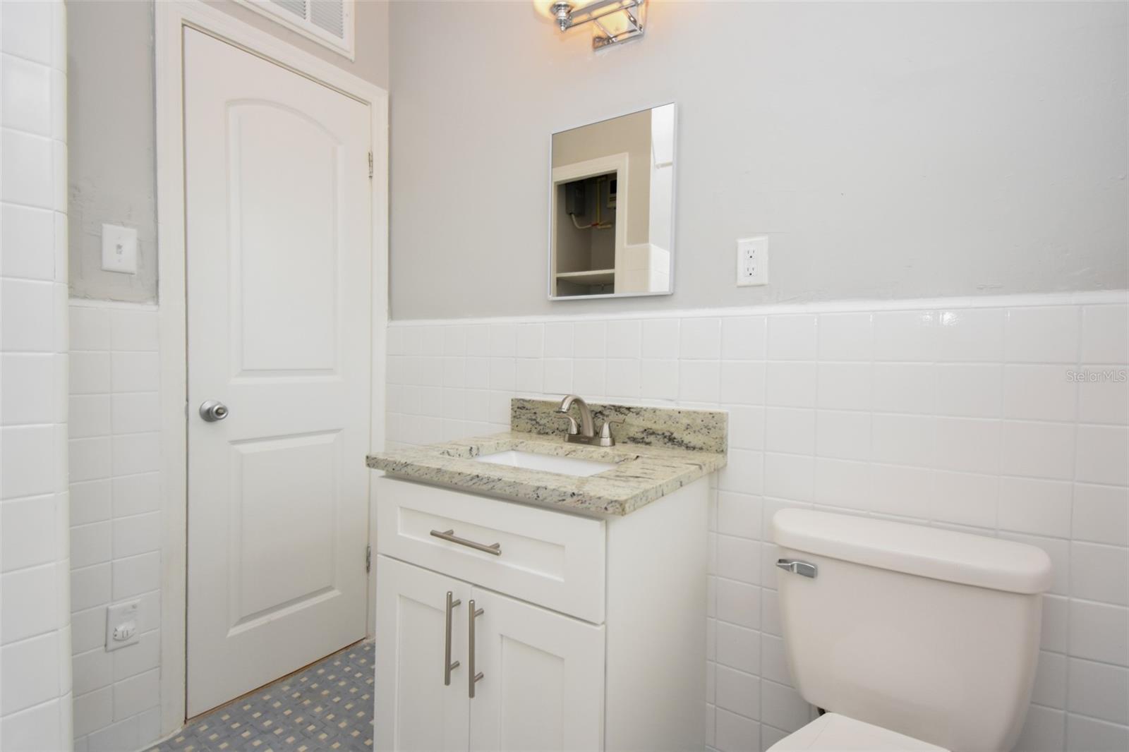 Image 11 of 13 For 1028 3rd Avenue