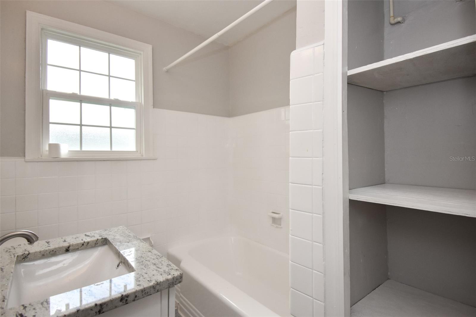 Image 12 of 13 For 1028 3rd Avenue