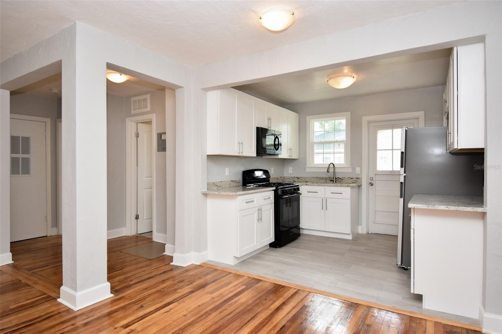 Image 3 of 13 For 1028 3rd Avenue