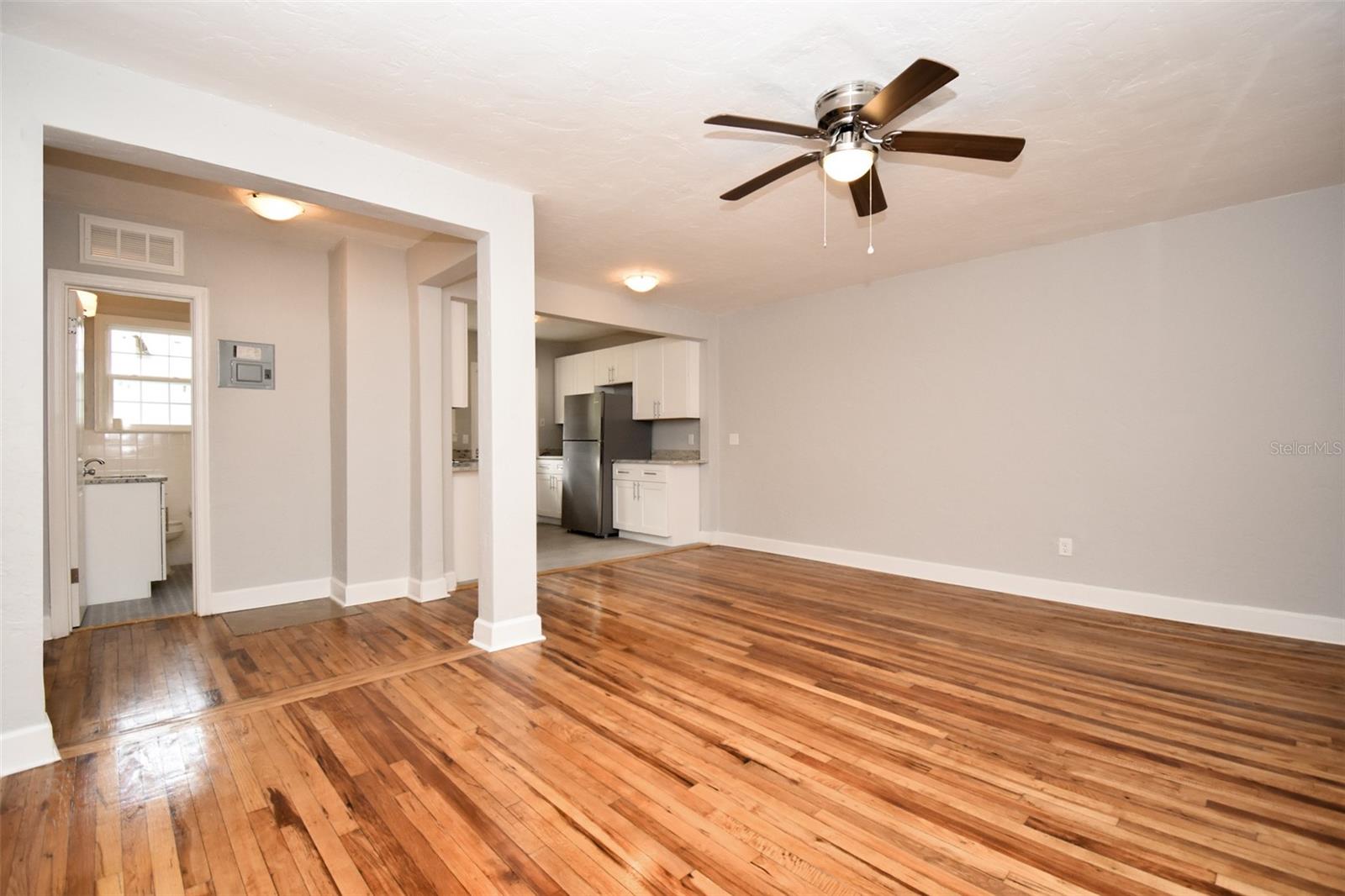 Image 6 of 13 For 1028 3rd Avenue