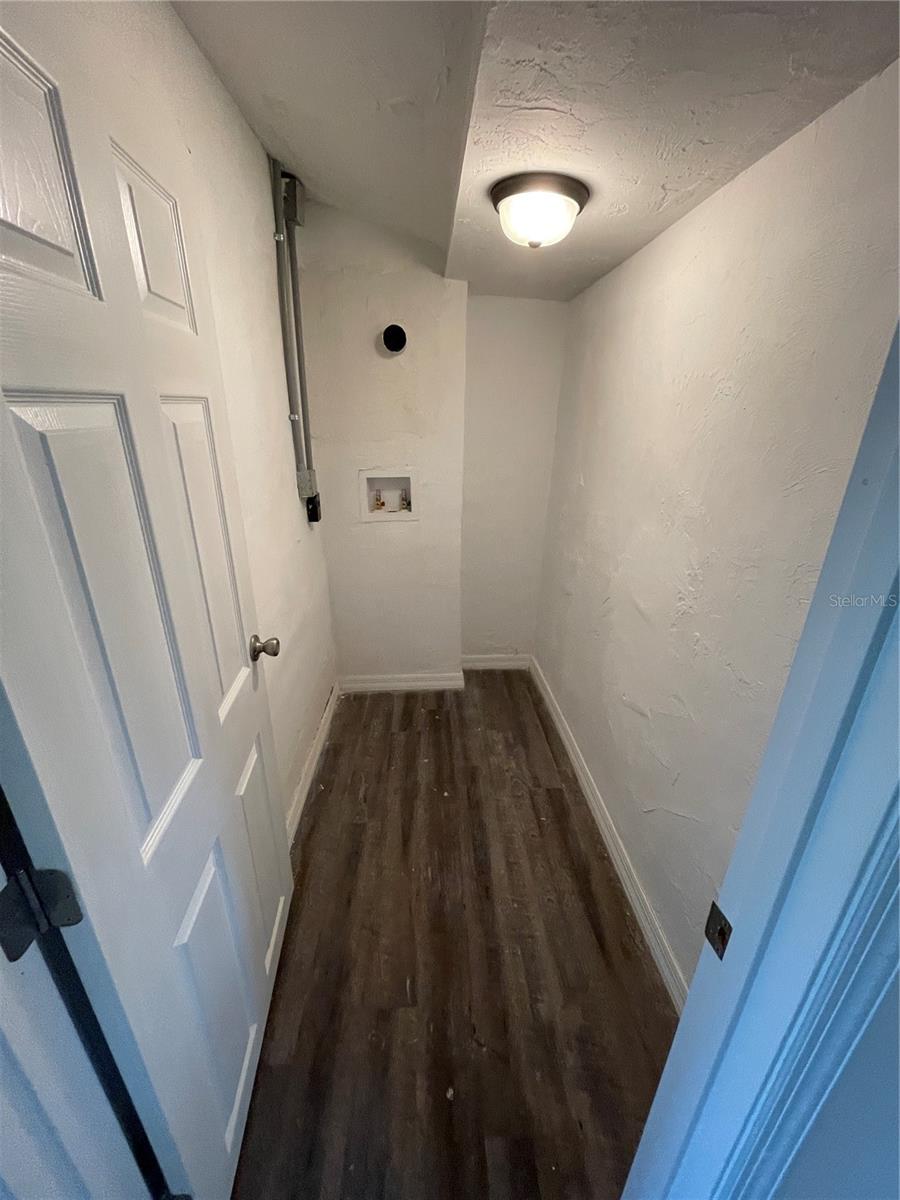 Image 4 of 13 For 1224 10th Street