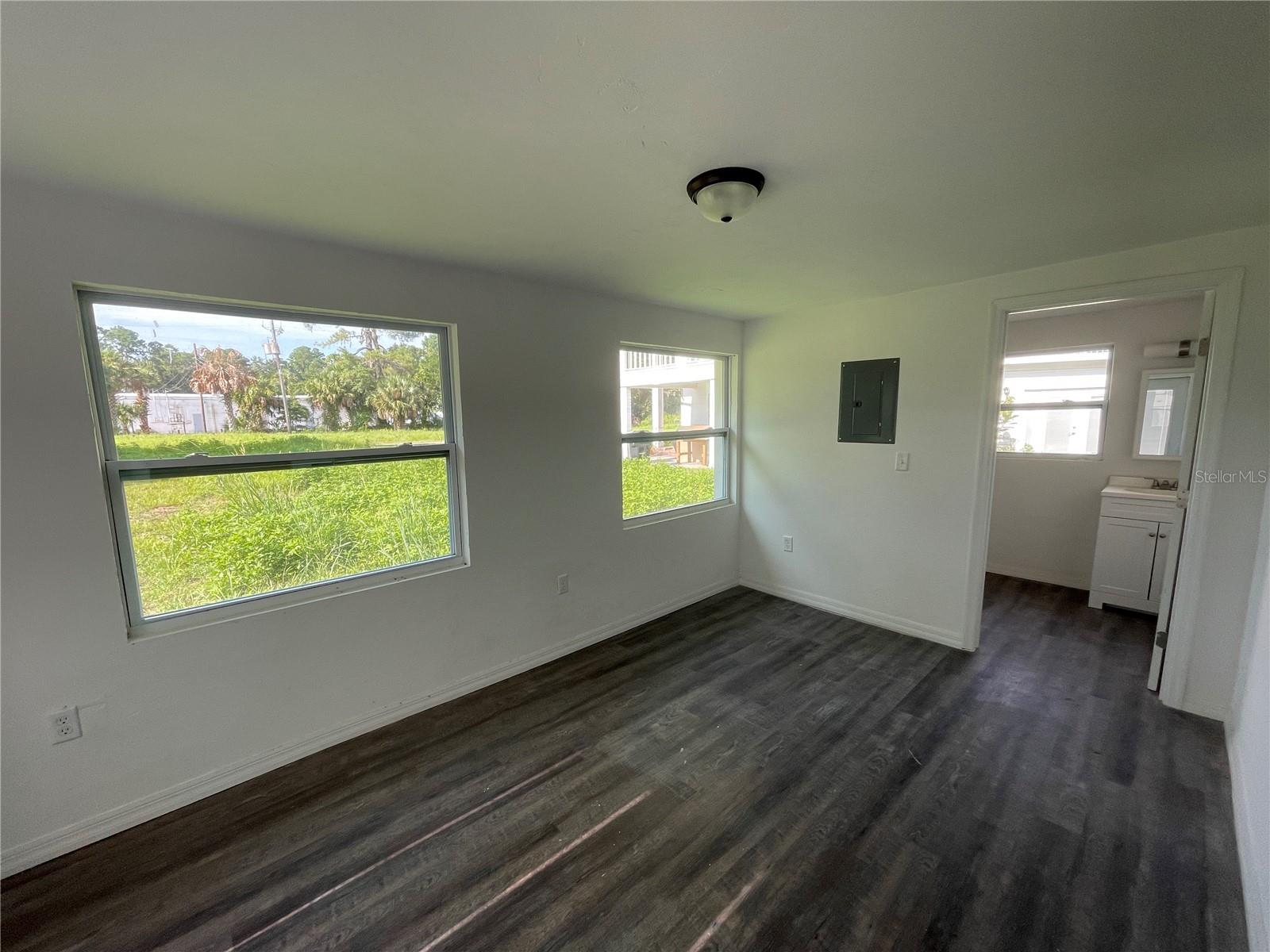 Image 6 of 13 For 1224 10th Street