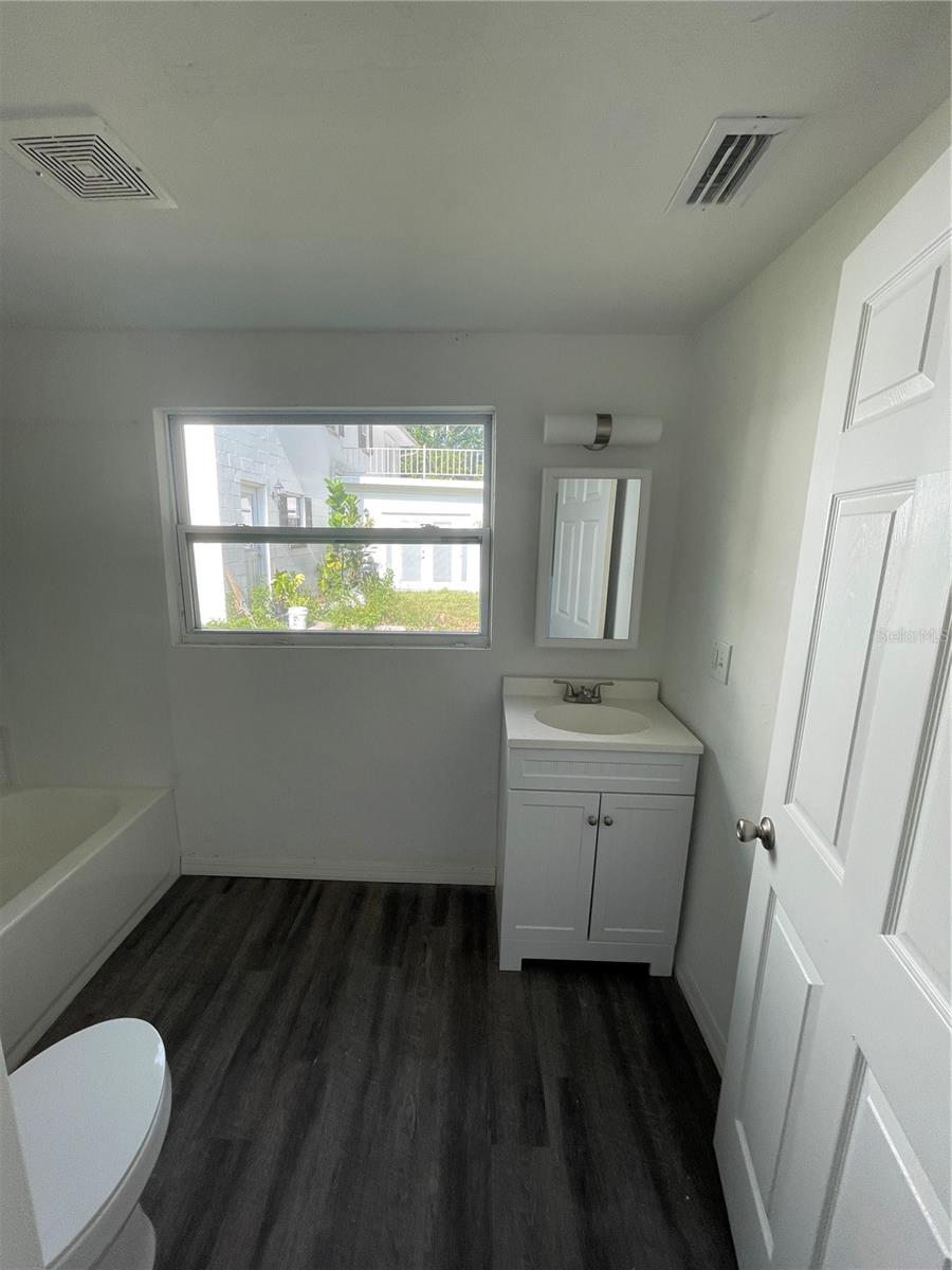 Image 8 of 13 For 1224 10th Street