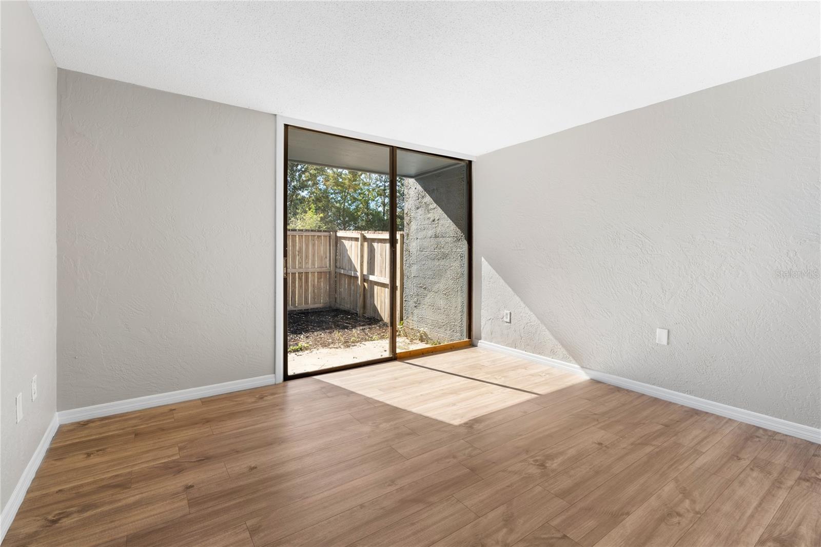 Image 11 of 18 For 715 75 Street 104