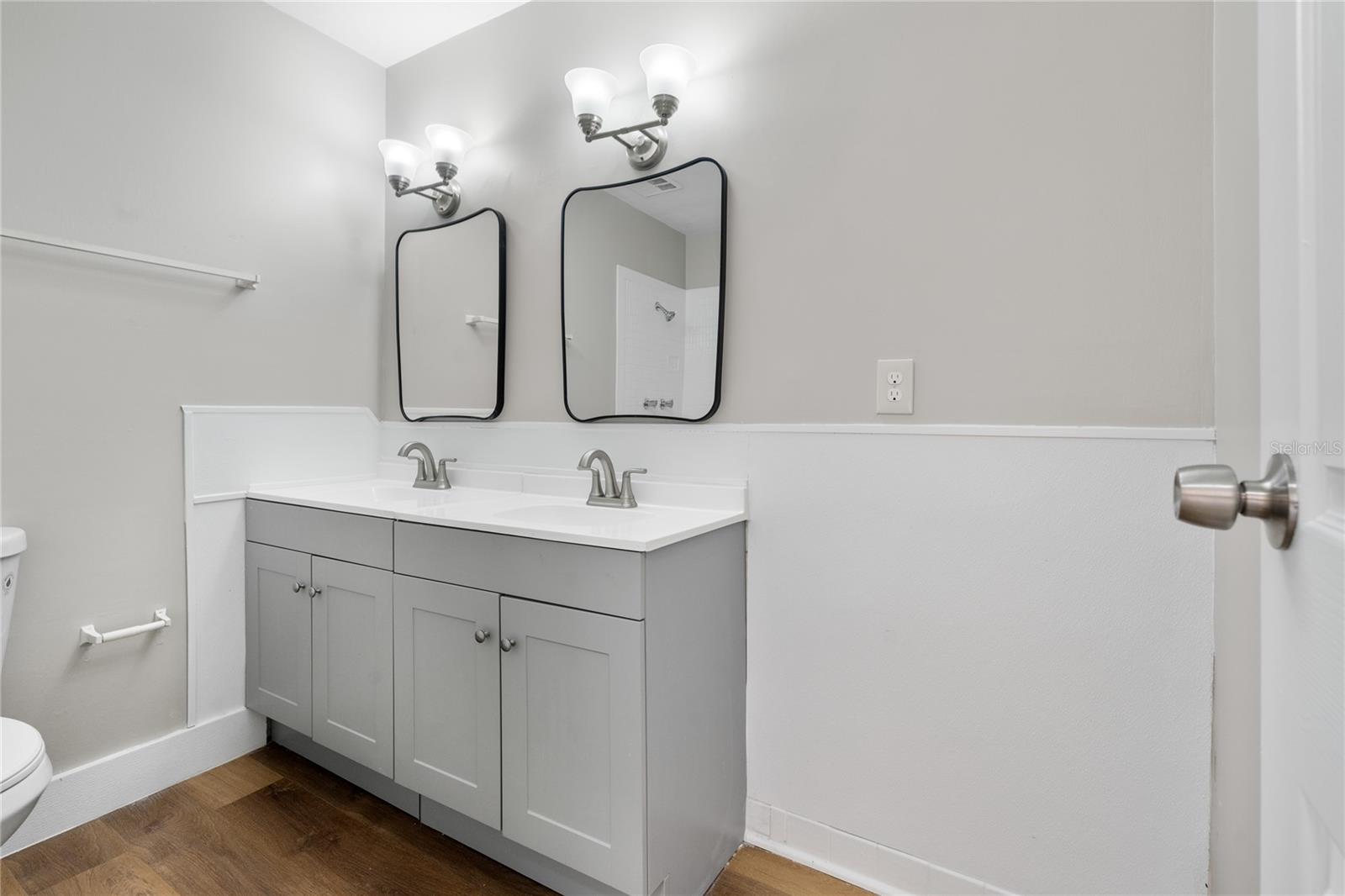 Image 12 of 18 For 715 75 Street 104