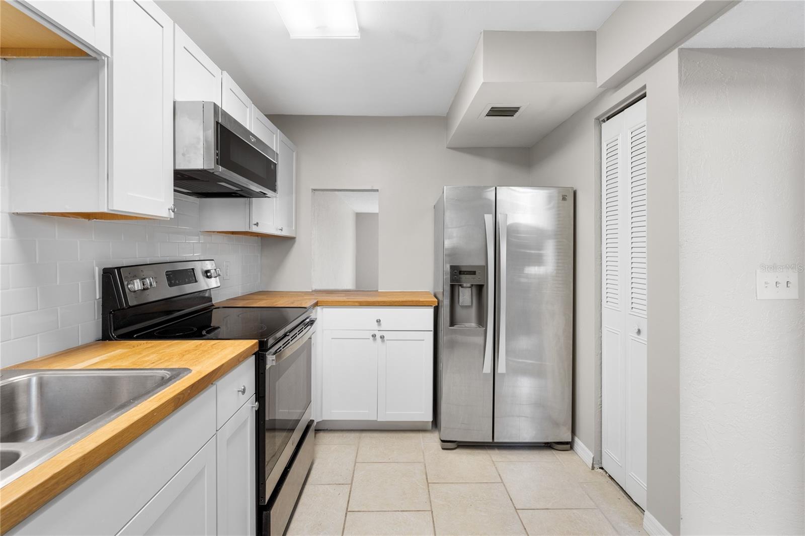 Image 4 of 18 For 715 75 Street 104