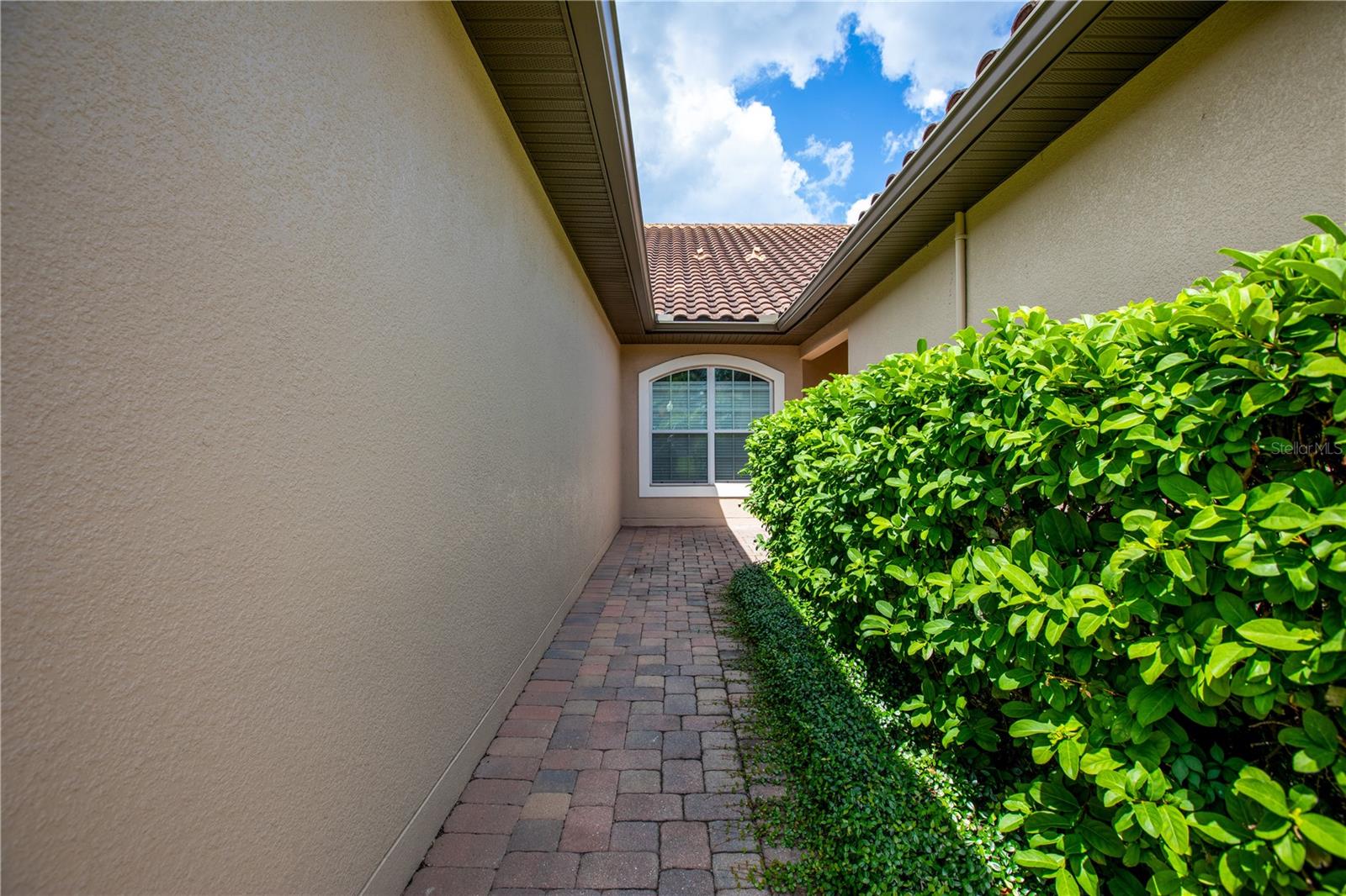Image 21 of 56 For 26841 Bella Vista Drive