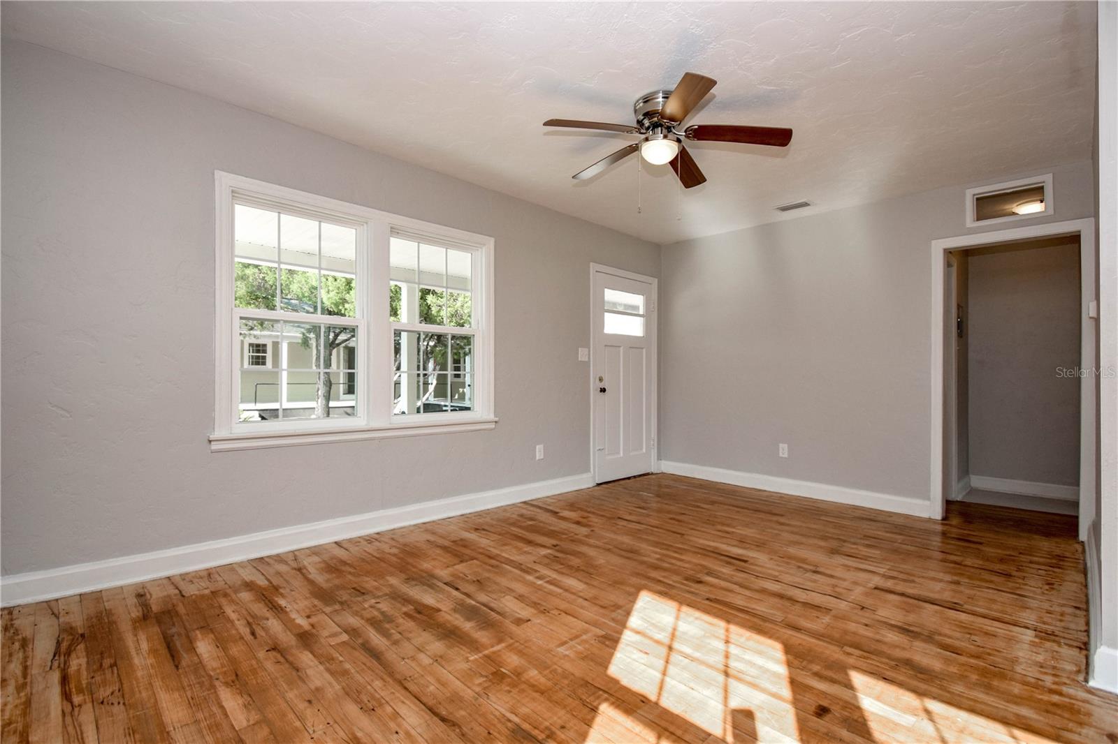 Image 2 of 12 For 1028 3rd Avenue