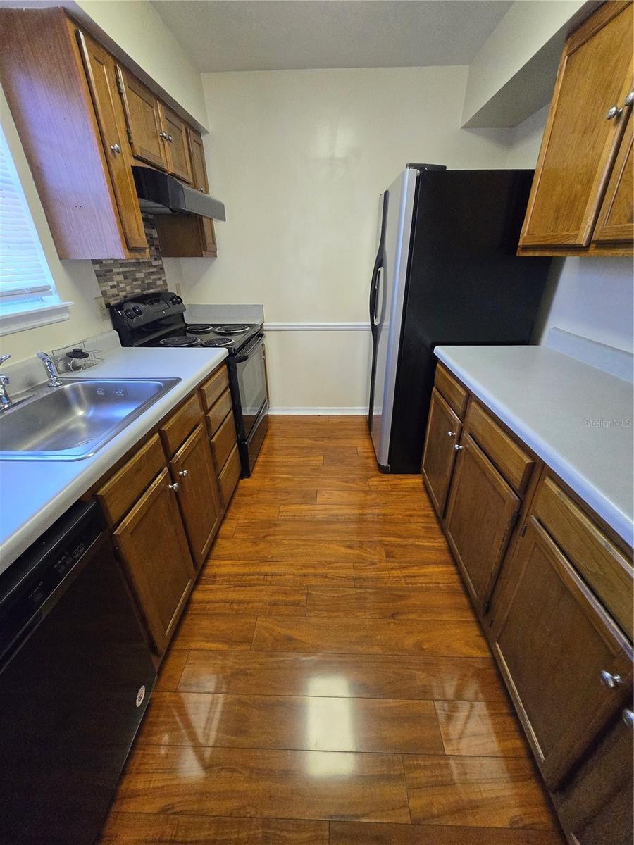 Image 5 of 41 For 8705 35th Lane