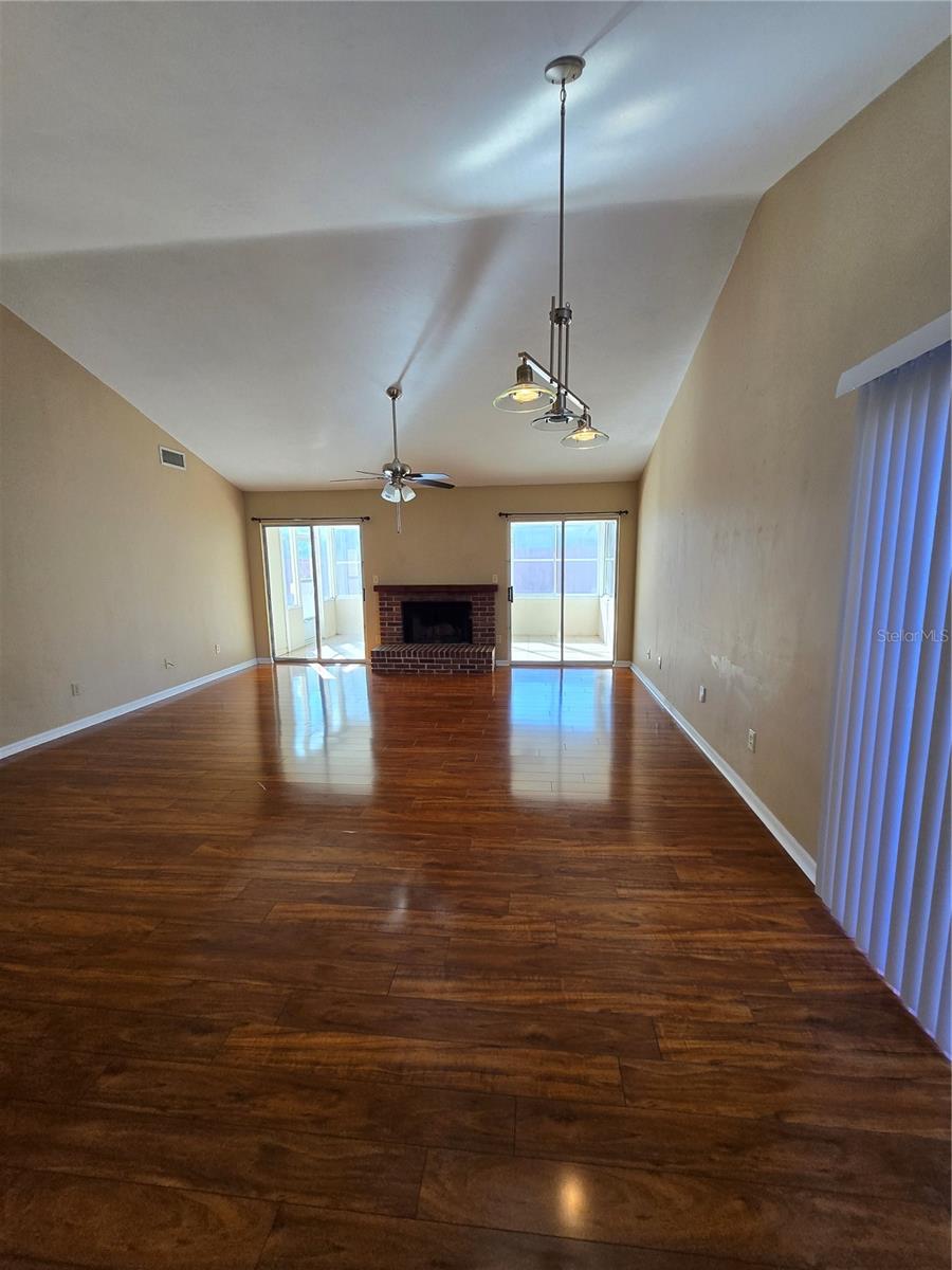 Image 9 of 41 For 8705 35th Lane