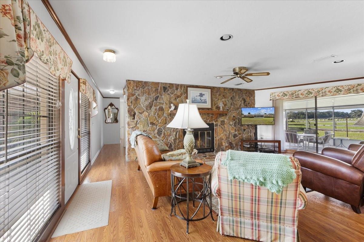 Image 4 of 67 For 7551 115th Street