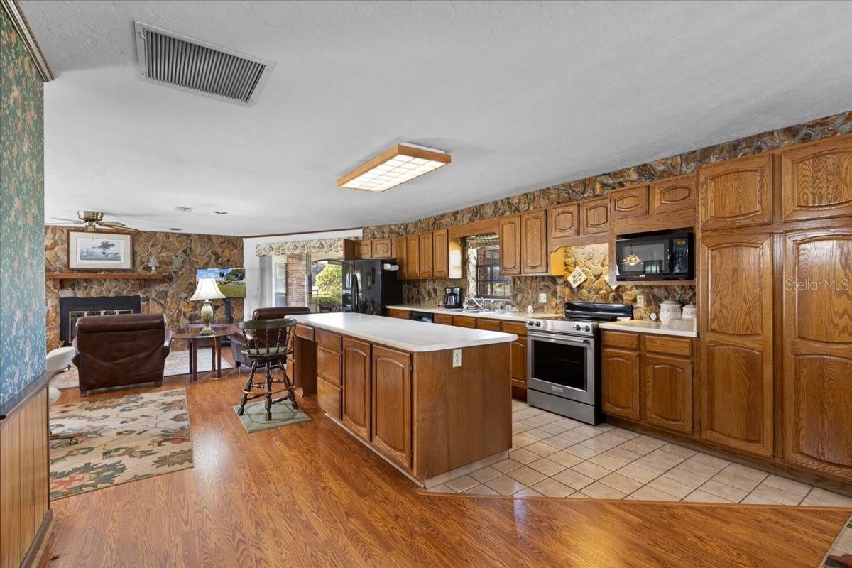Image 8 of 67 For 7551 115th Street