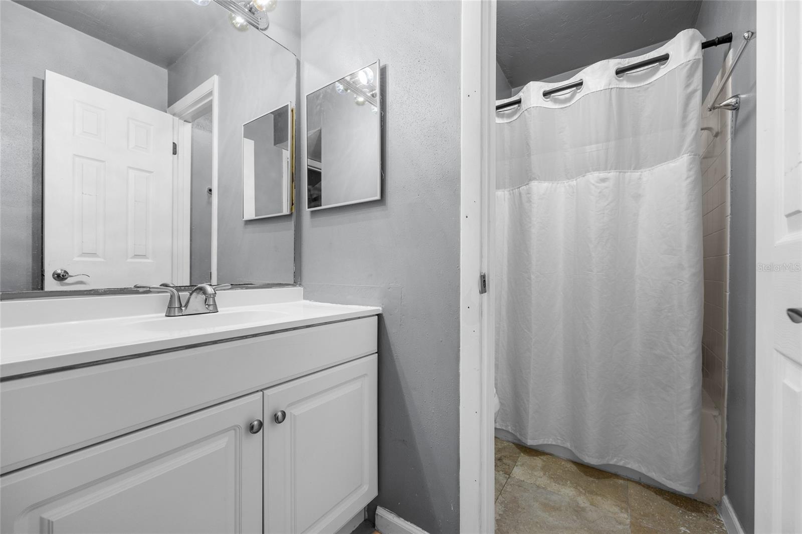 Image 11 of 21 For 2508 35th Place I51