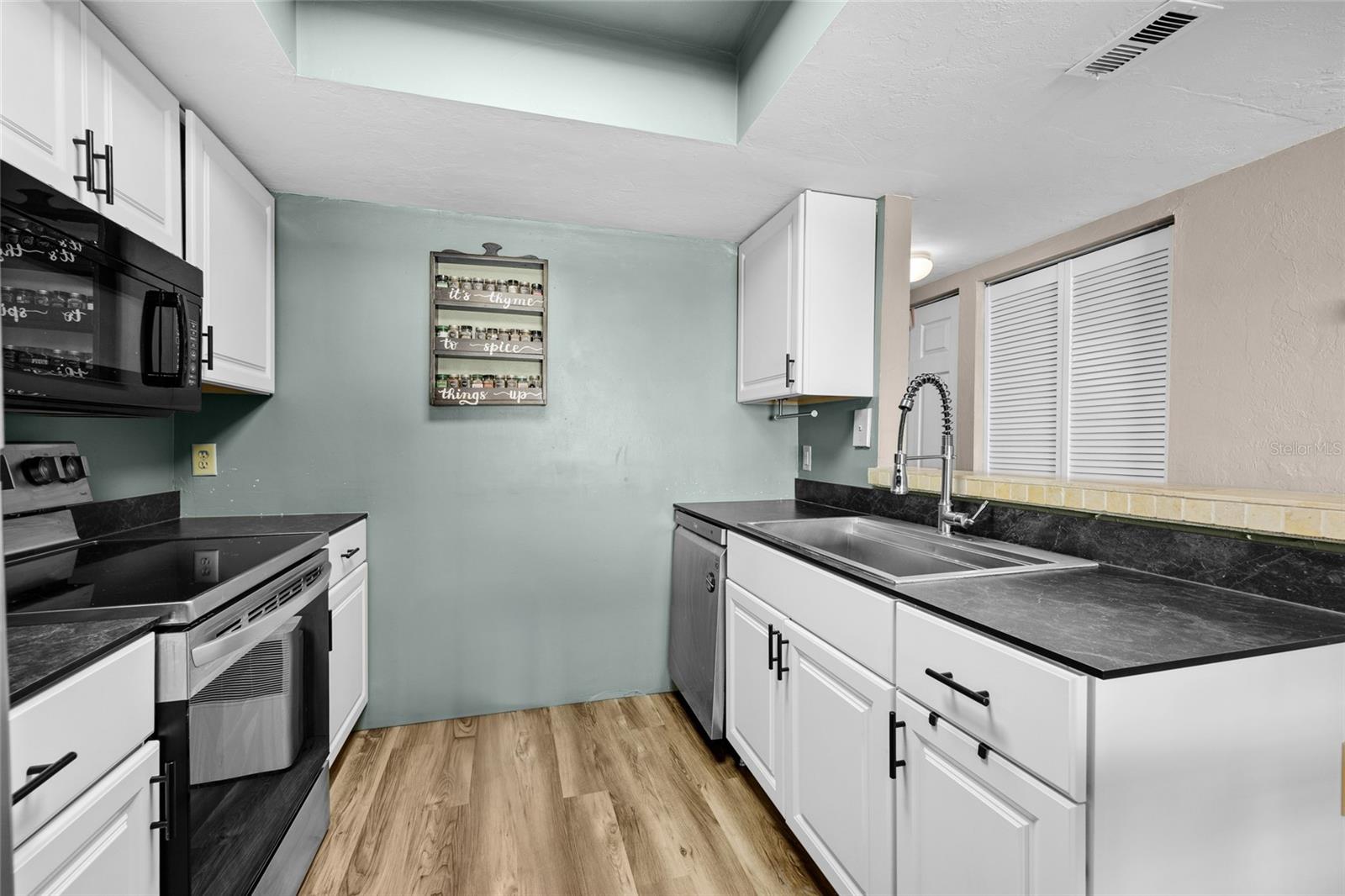 Image 6 of 21 For 2508 35th Place I51