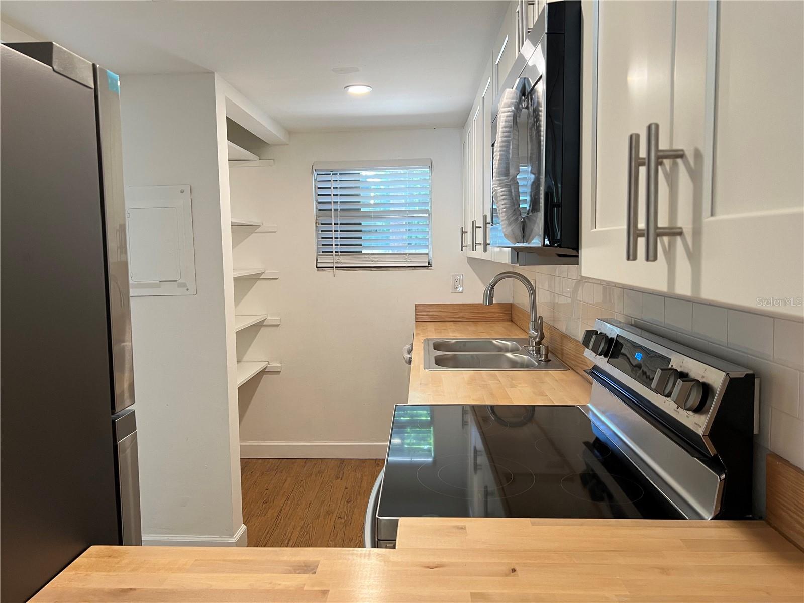 Image 5 of 25 For 701 75th Street 101