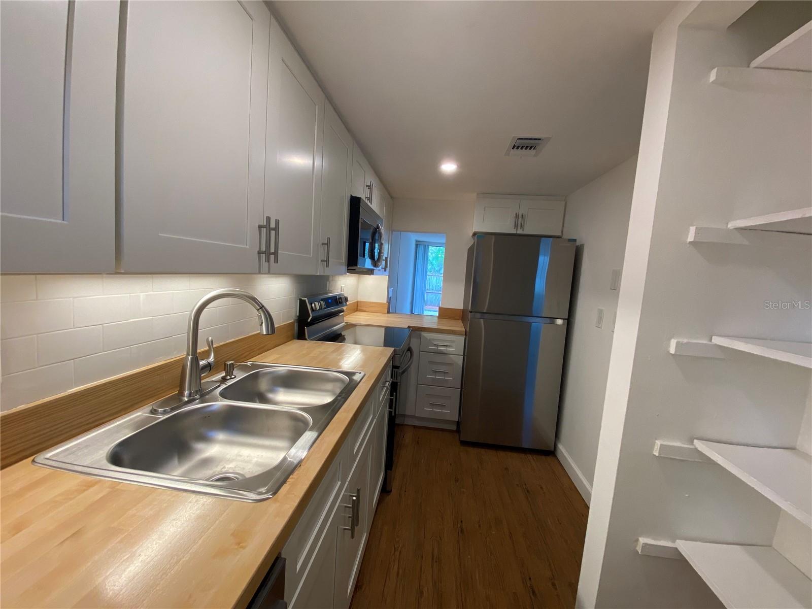 Image 6 of 25 For 701 75th Street 101