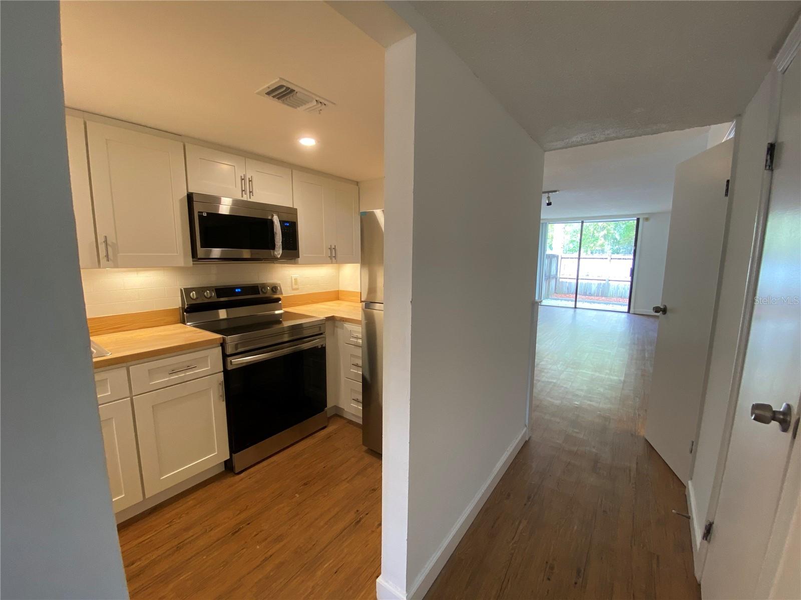 Image 7 of 25 For 701 75th Street 101