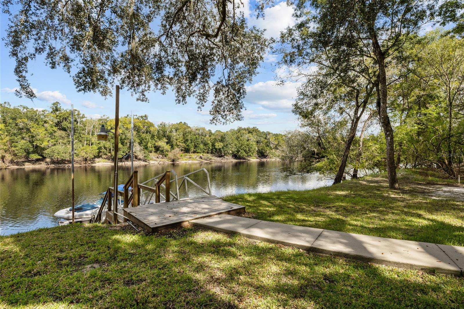 Image 41 of 47 For 1069 Suwannee Trail