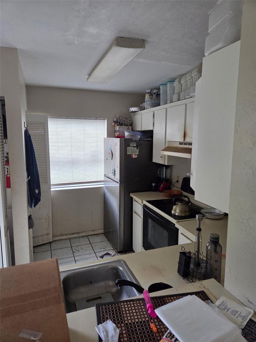 Image 5 of 11 For 841 60th Terrace