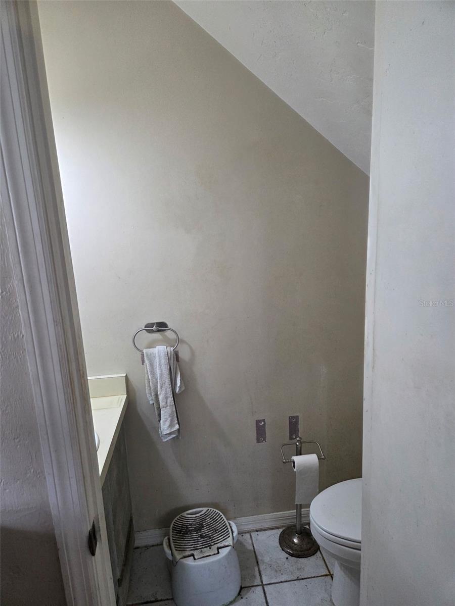 Image 9 of 11 For 841 60th Terrace