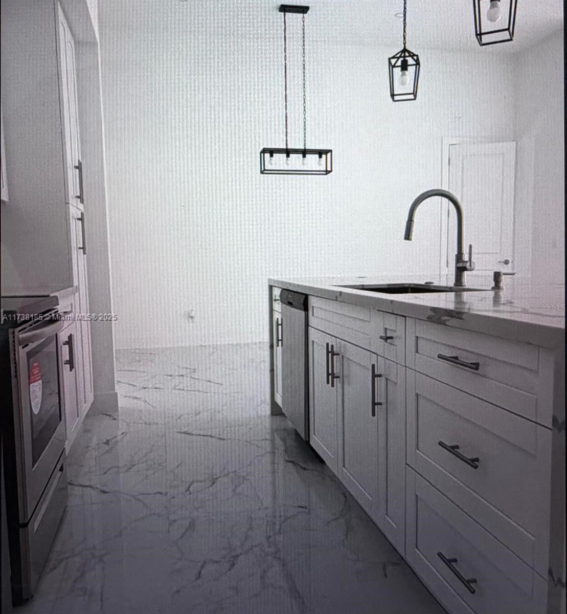 Image 4 of 14 For 2717 42 Avenue