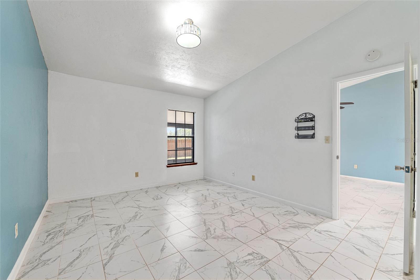 Image 20 of 37 For 6925 46th Avenue