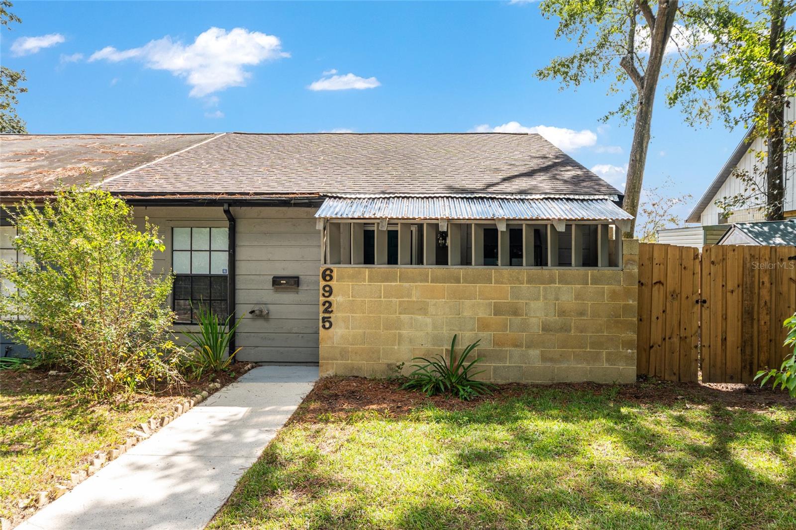 Image 3 of 37 For 6925 46th Avenue