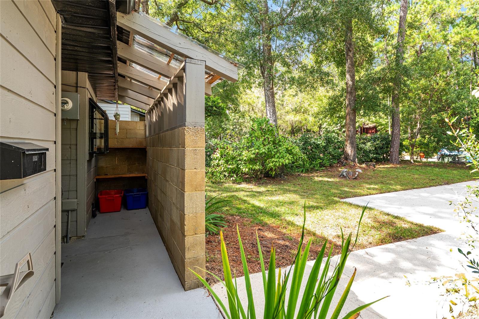 Image 4 of 37 For 6925 46th Avenue