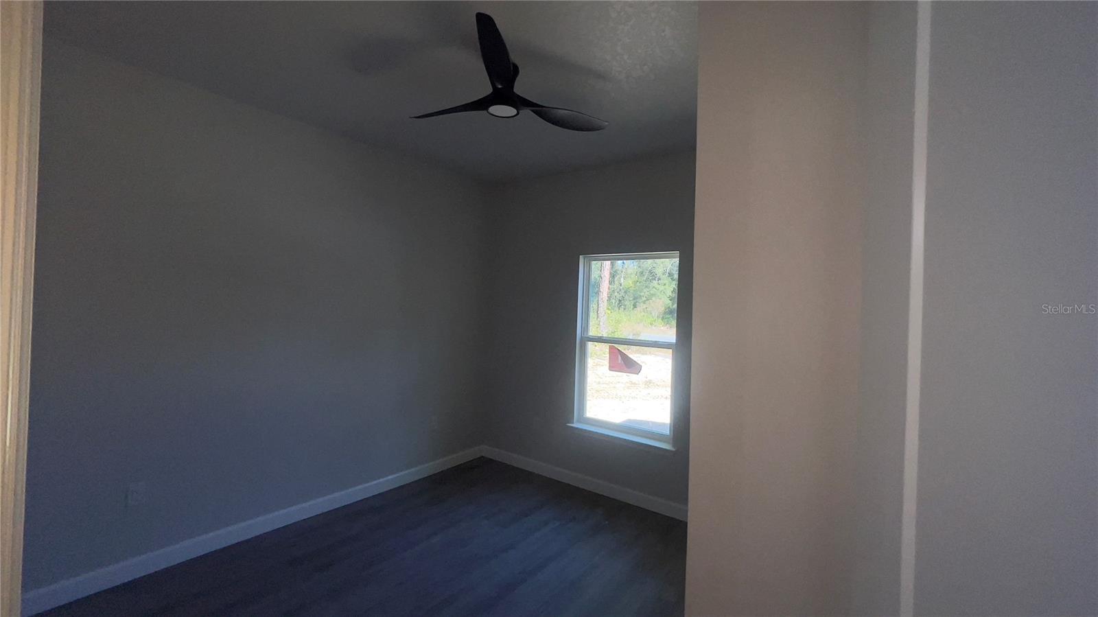 Image 12 of 17 For 11390 92nd Court