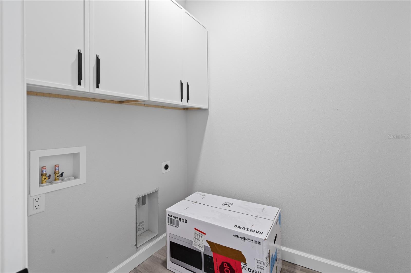 Image 19 of 27 For 11390 92nd Court