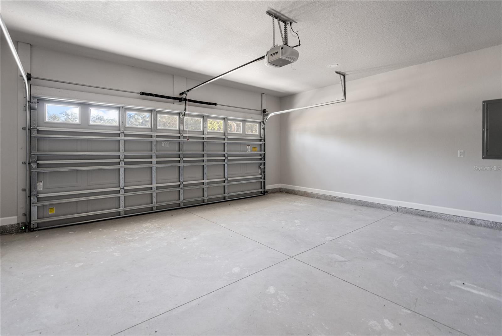 Image 20 of 27 For 11390 92nd Court