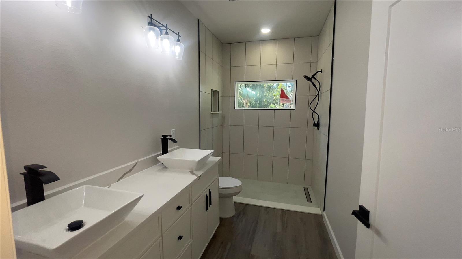 Image 9 of 17 For 11390 92nd Court