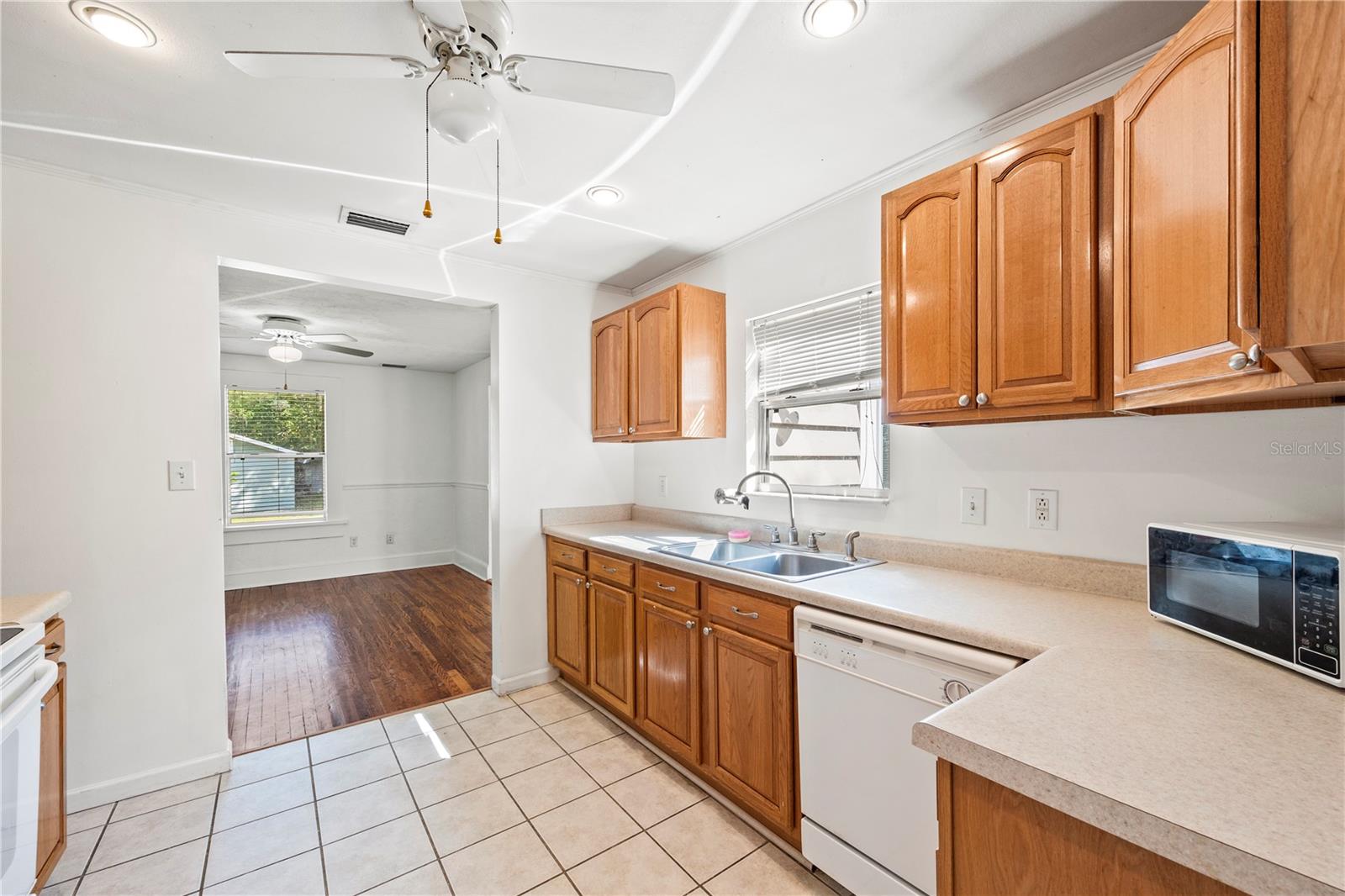 Image 12 of 41 For 1241 35th Avenue