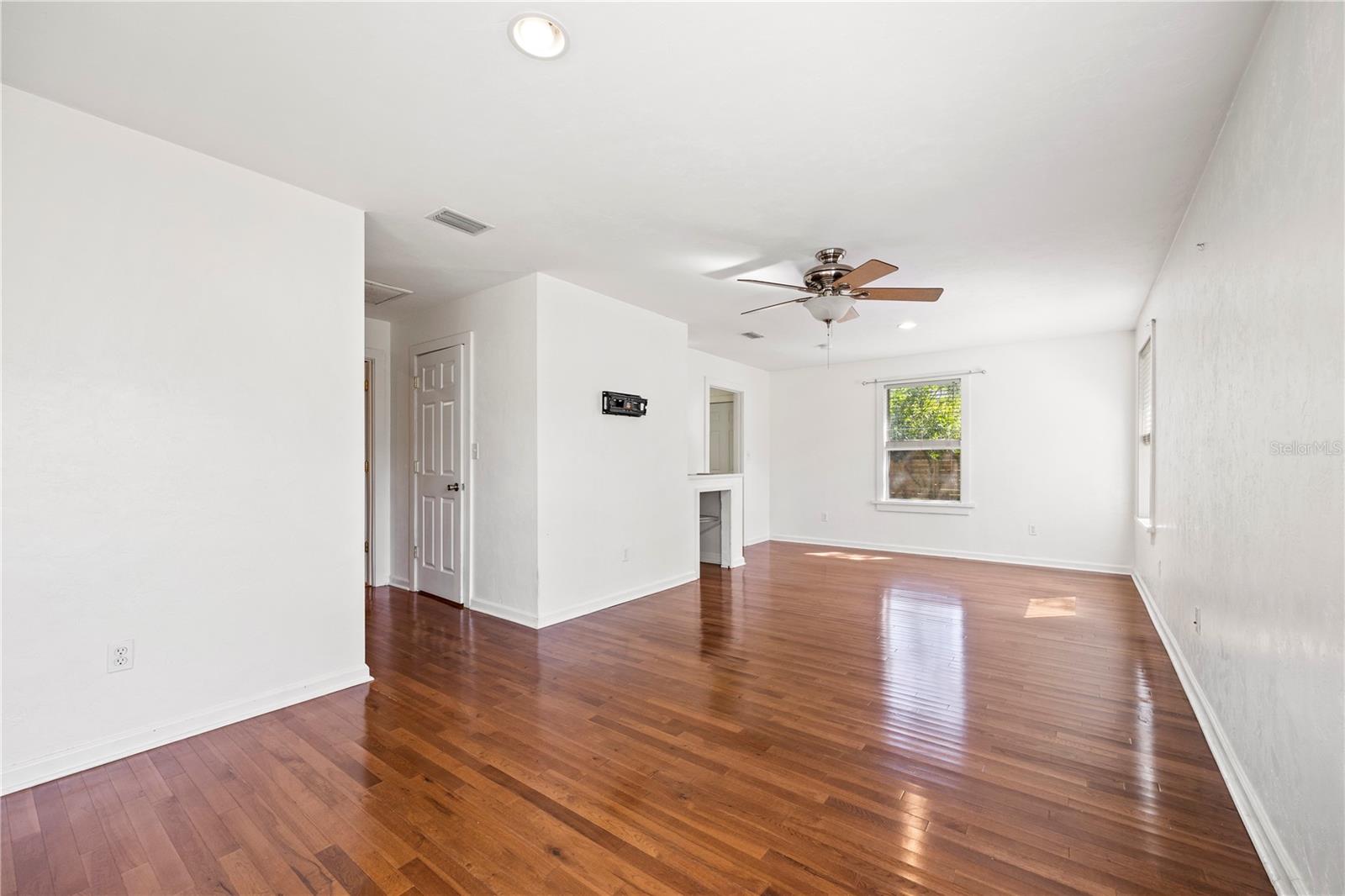 Image 15 of 41 For 1241 35th Avenue