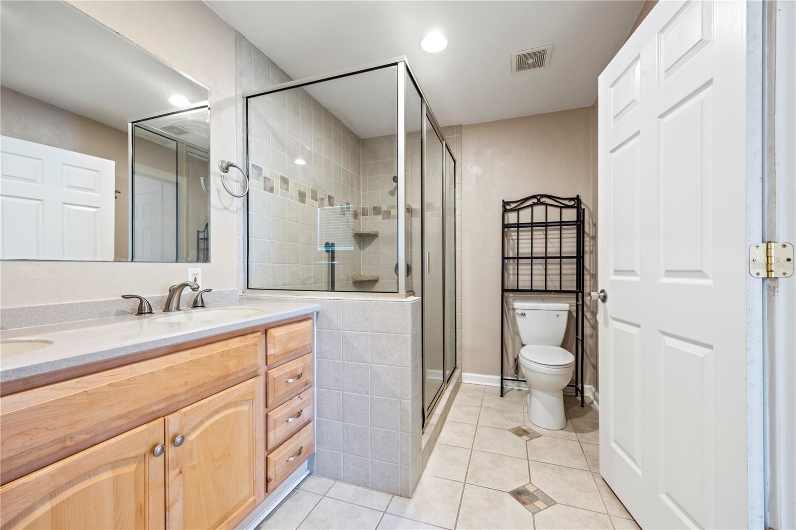 Image 20 of 41 For 1241 35th Avenue