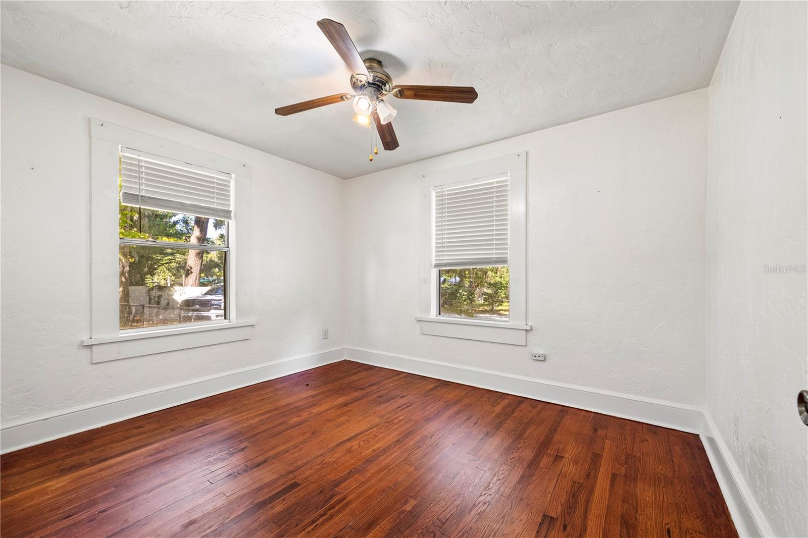 Image 7 of 41 For 1241 35th Avenue