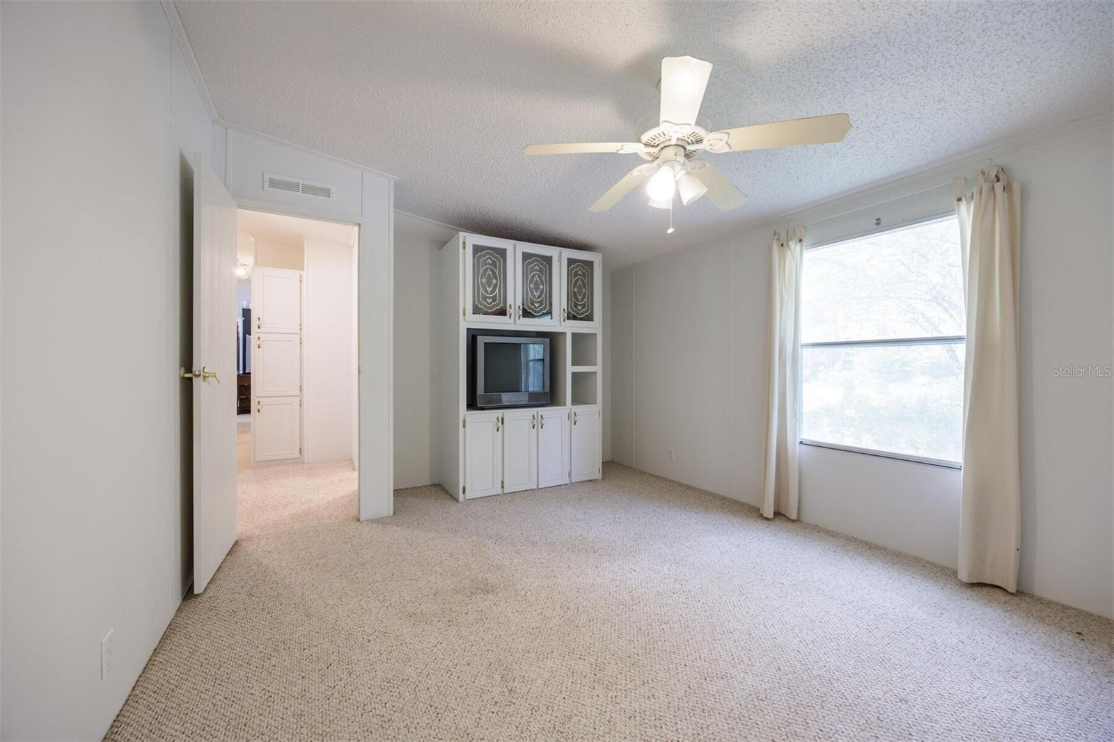 Image 27 of 49 For 6527 155th Street