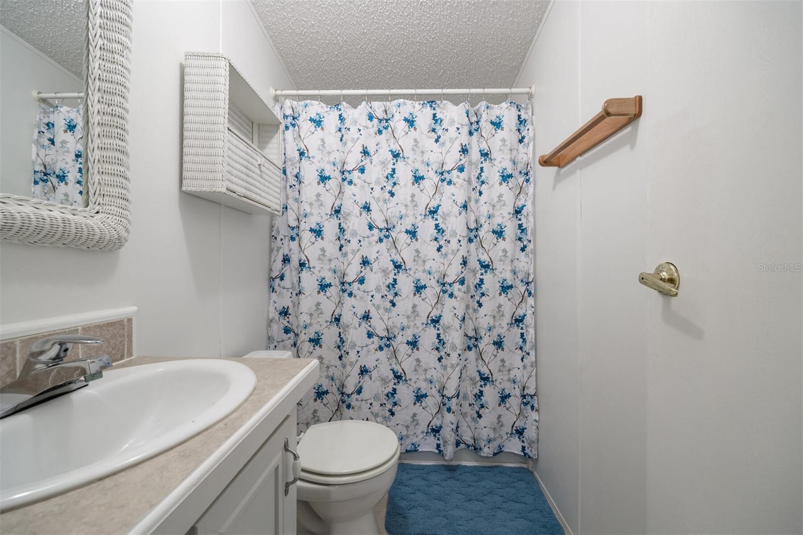 Image 28 of 49 For 6527 155th Street